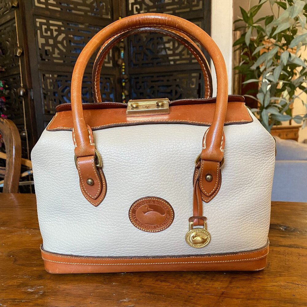 DOONEY & BOURKE Vintage 1980's All Weather Leather Doctors Crossbody Hybrid Bag